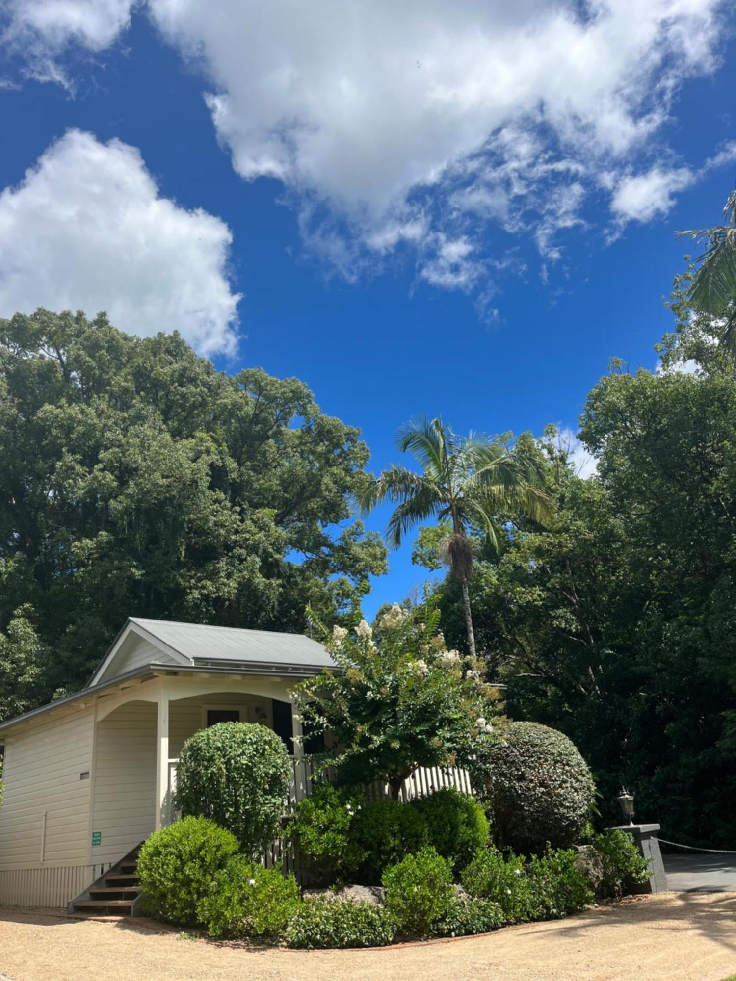 Bangalow Guesthouse Exterior photo